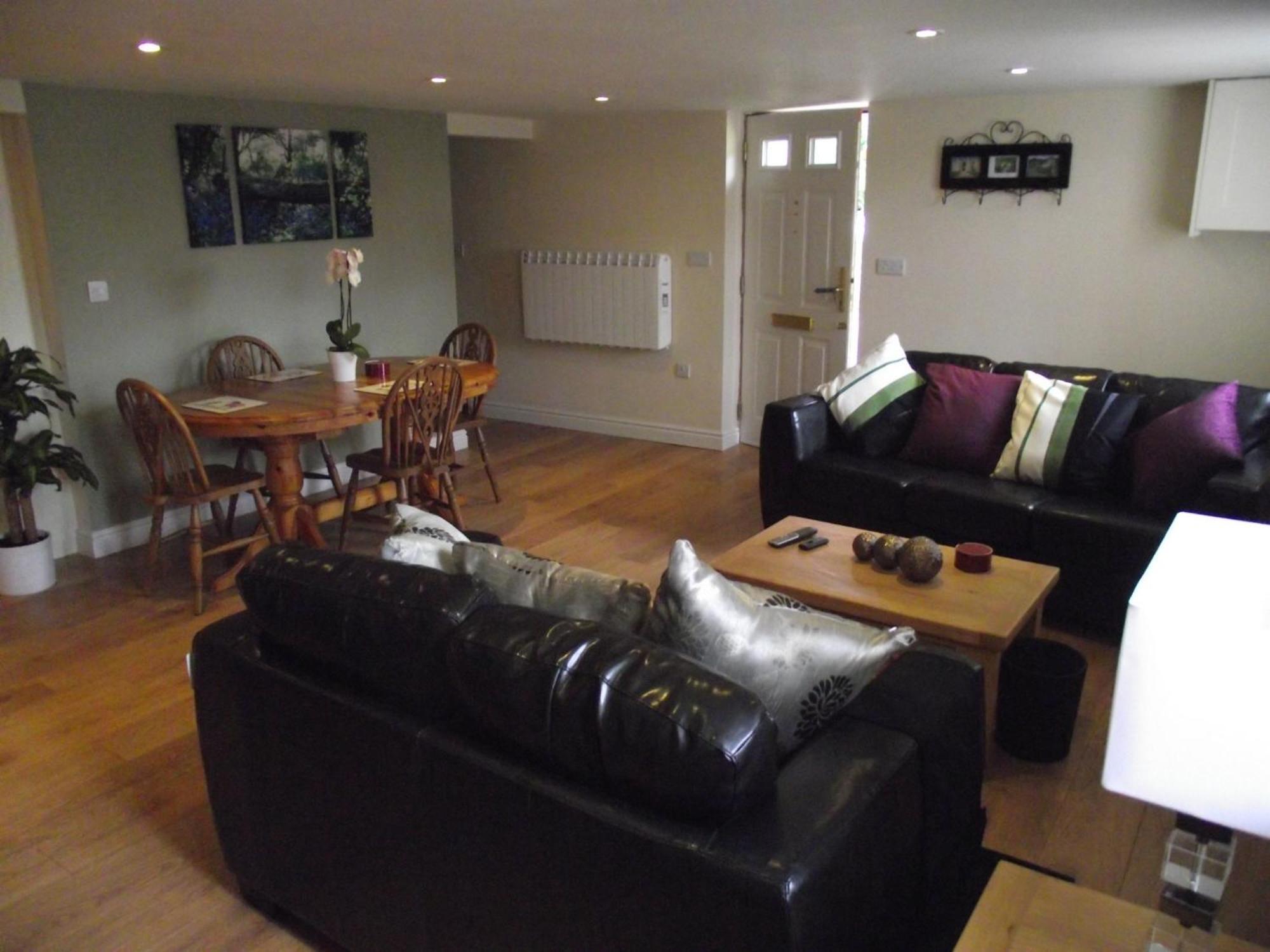 Carpenters Cottages Llanishen 외부 사진