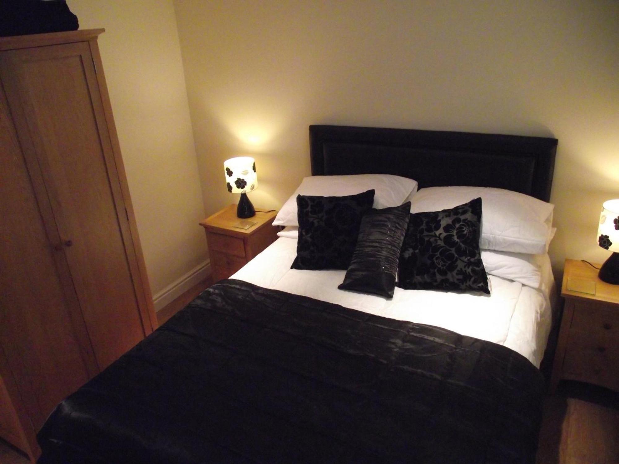 Carpenters Cottages Llanishen 외부 사진
